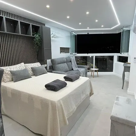 Luxury Piscis דירה בנאלמדנה